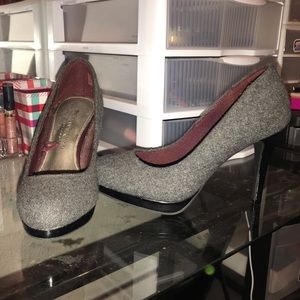 Gray and Black Platform Heels 👠